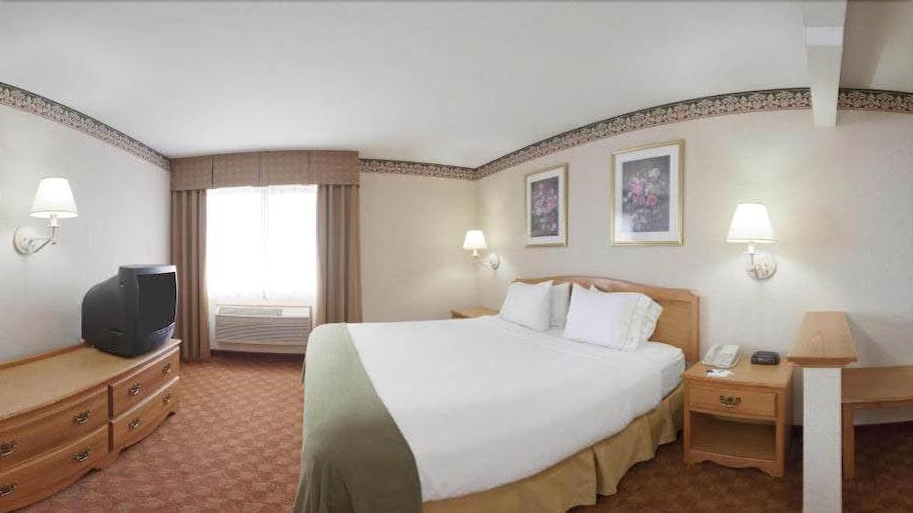 Holiday Inn Express Hotel & Suites Wauseon By Ihg Dış mekan fotoğraf
