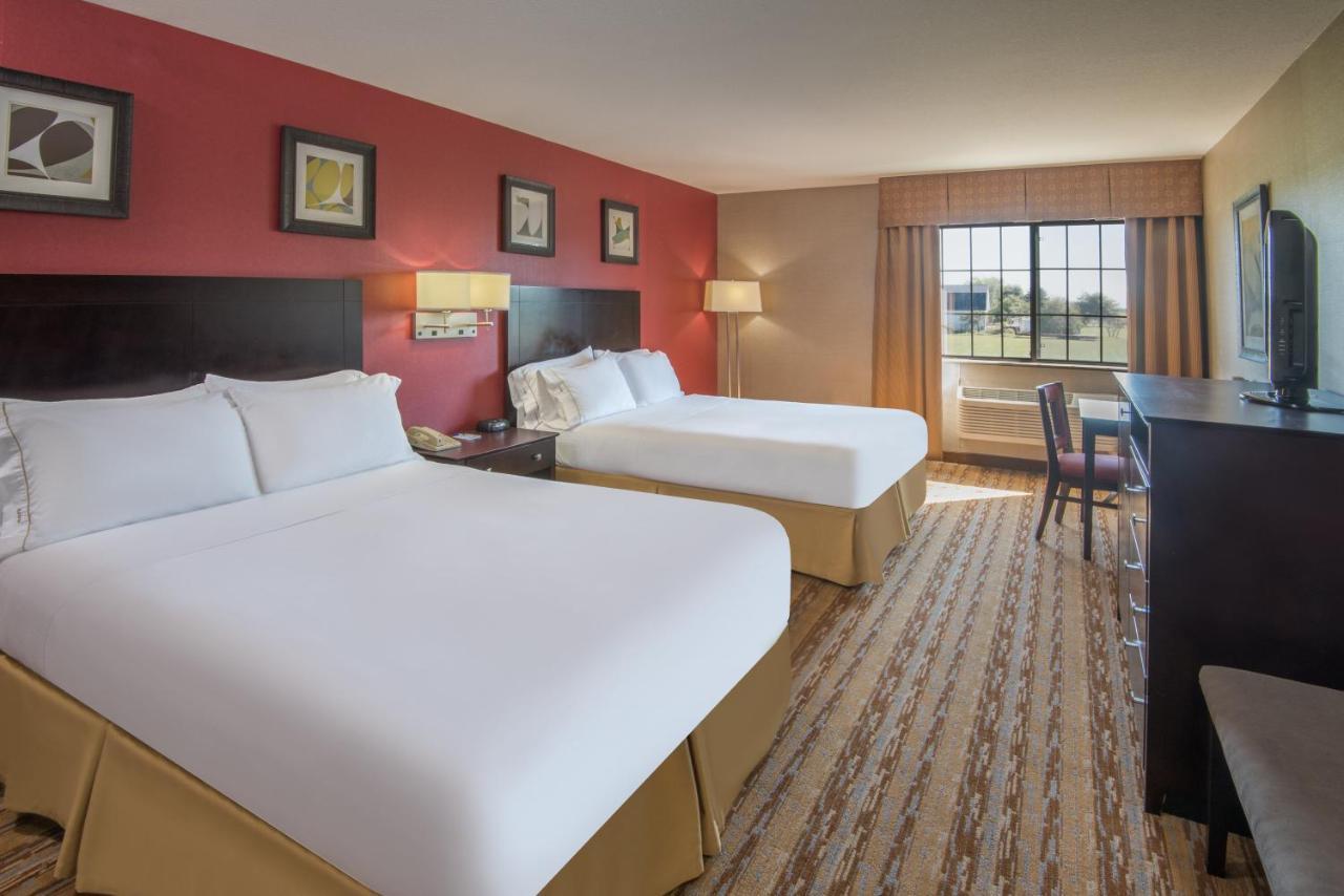 Holiday Inn Express Hotel & Suites Wauseon By Ihg Dış mekan fotoğraf